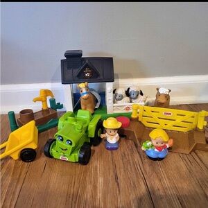 Fisher Price-Little People- Stable/ farm lot